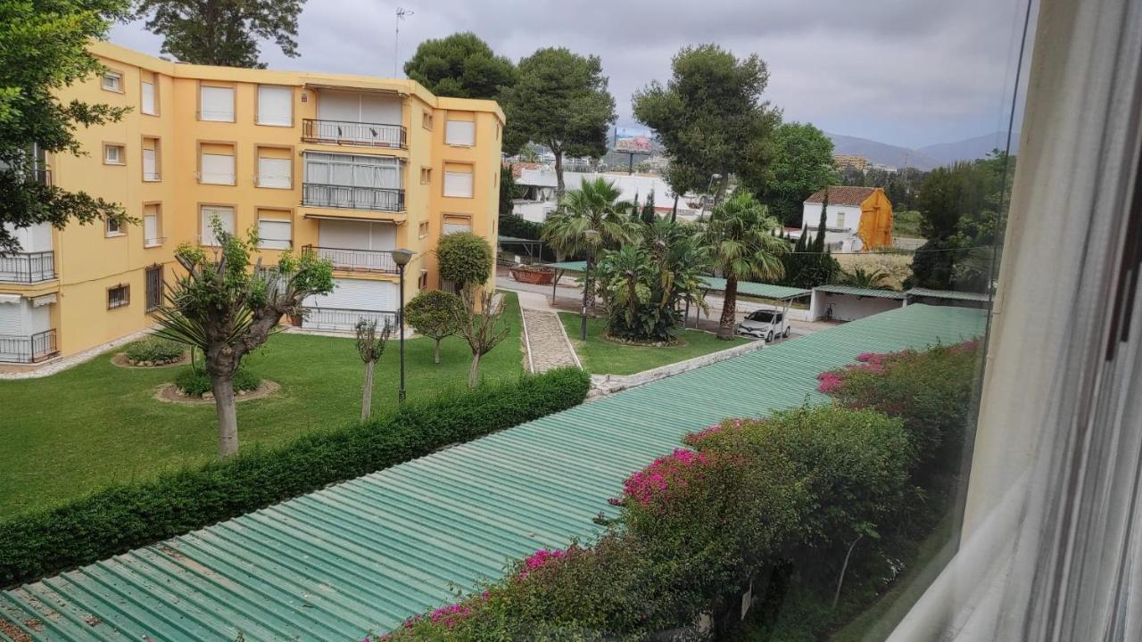 Casa Cachita 2-Confortable Estudio A Pie De Playa Estepona Exterior photo